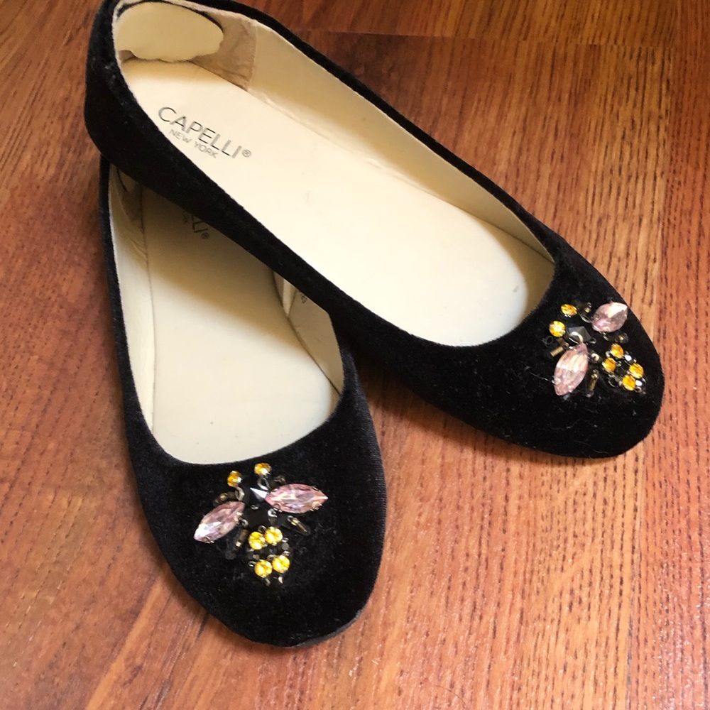 MARKED DOWN 🚩BLACK ROUND TOE FLATS